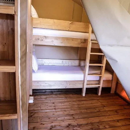 Camping Lisboa Bungalows 4*