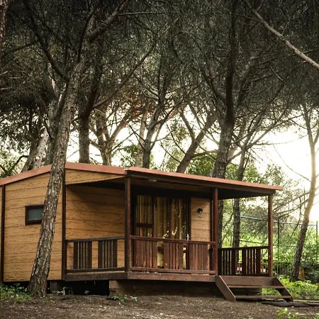 Kamp alanı Lisboa Bungalows 4*