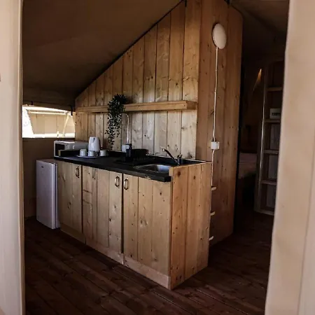 Lisboa Bungalows Kamp alanı